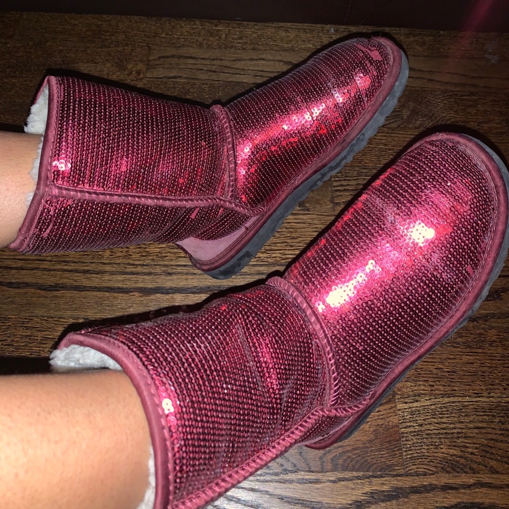 UGGS